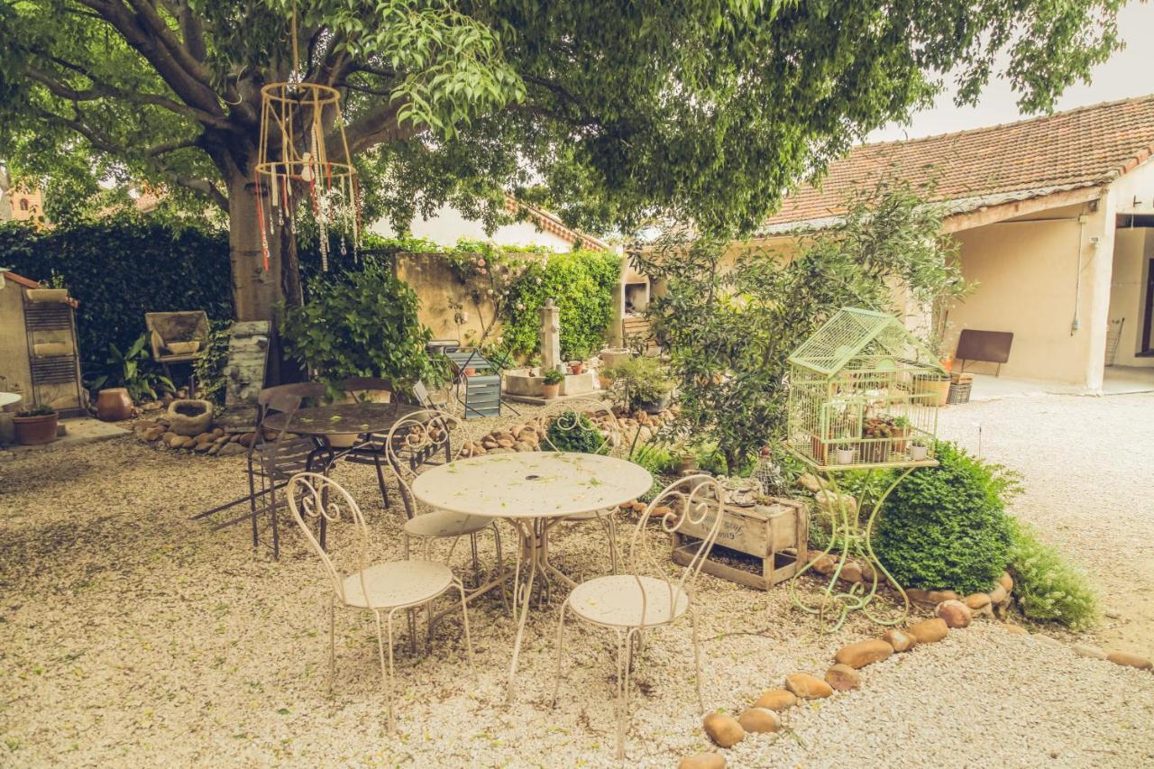 Chambres D'Hotes L'Oreliane En Provence Only Adult Chateauneuf-de-Gadagne Екстер'єр фото
