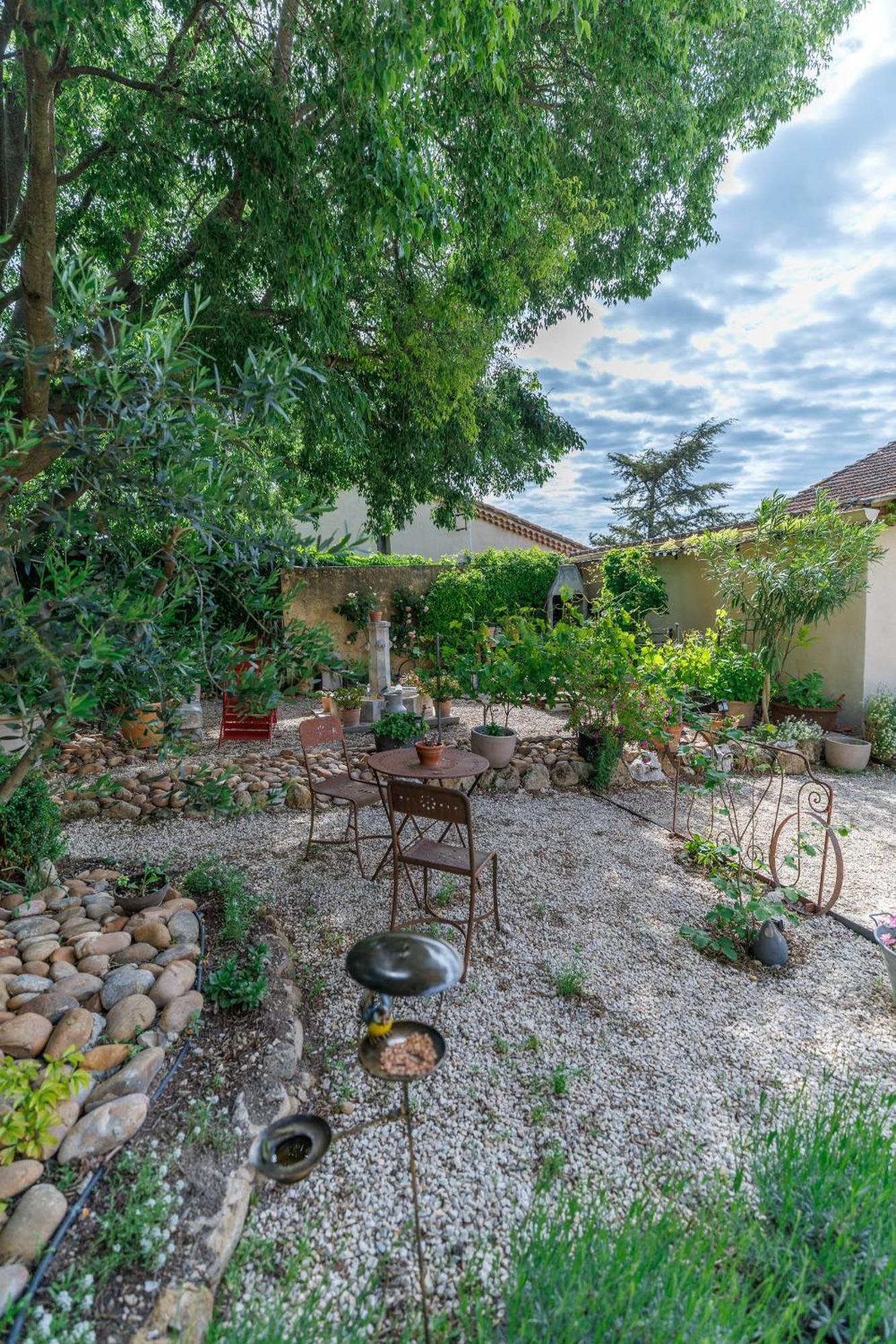 Chambres D'Hotes L'Oreliane En Provence Only Adult Chateauneuf-de-Gadagne Екстер'єр фото