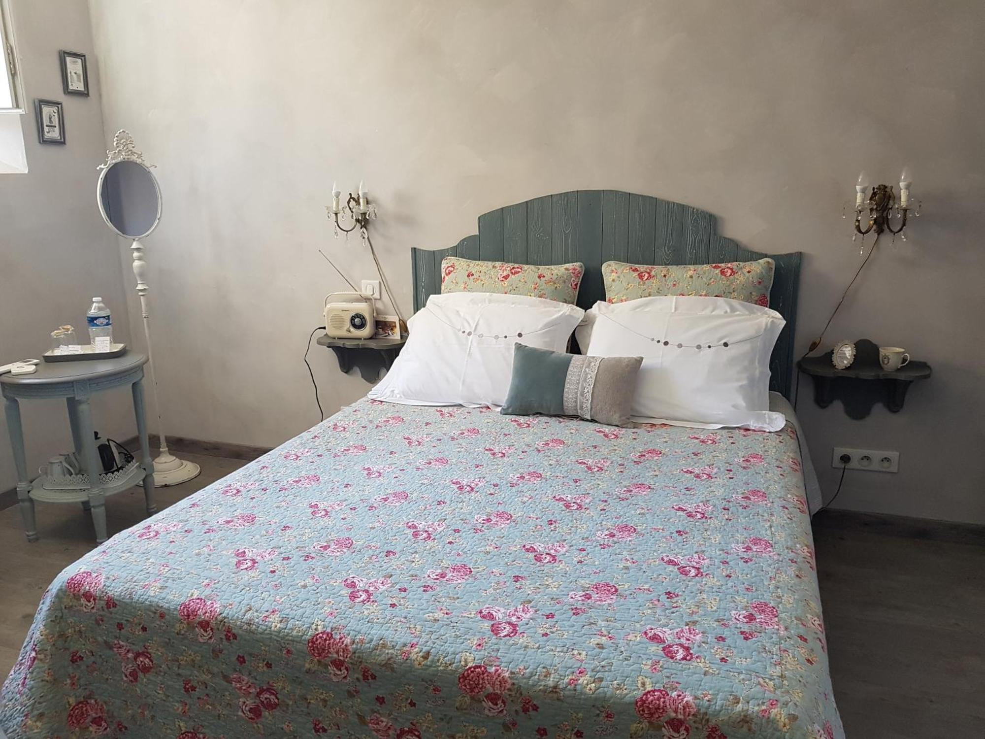 Chambres D'Hotes L'Oreliane En Provence Only Adult Chateauneuf-de-Gadagne Екстер'єр фото