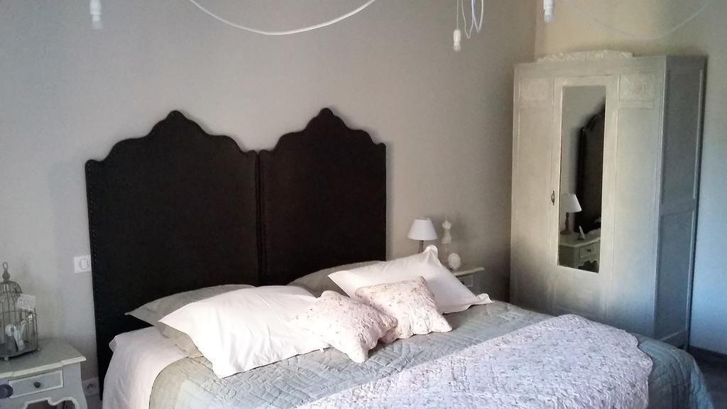 Chambres D'Hotes L'Oreliane En Provence Only Adult Chateauneuf-de-Gadagne Екстер'єр фото